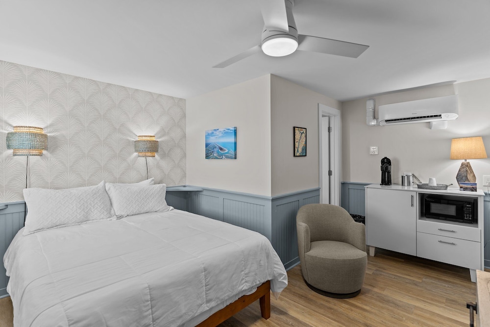 Loggerhead Inn and Suites - photo 32