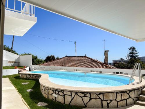 House with Sea View and Private Pool — 4-Star Luxury Hotel in Sesimbra, Portugal