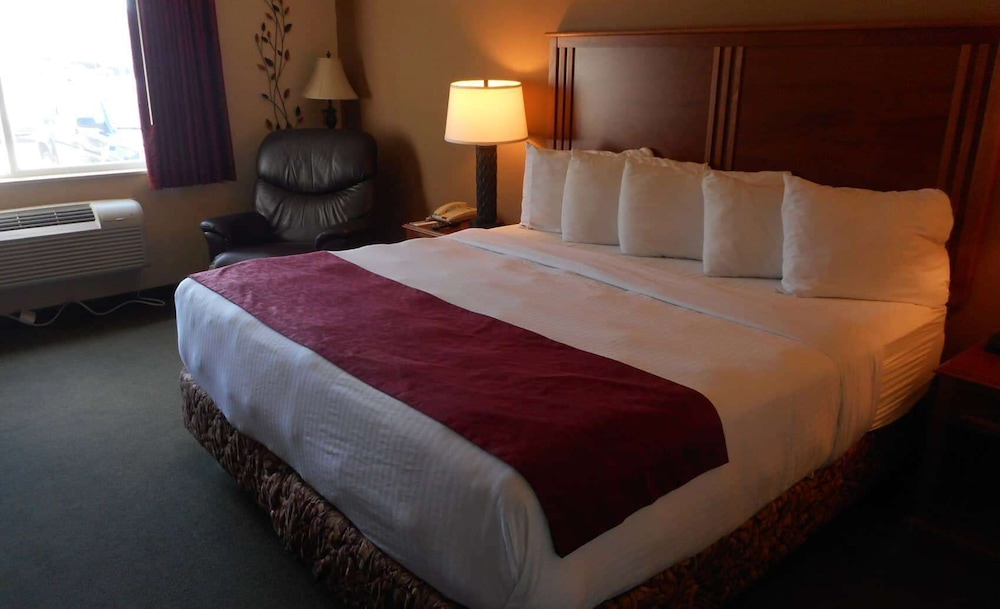 AmericInn by Wyndham McAlester - photo 9