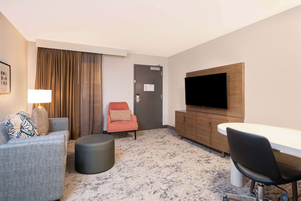 Embassy Suites by Hilton Memphis East Germantown Area - photo 24