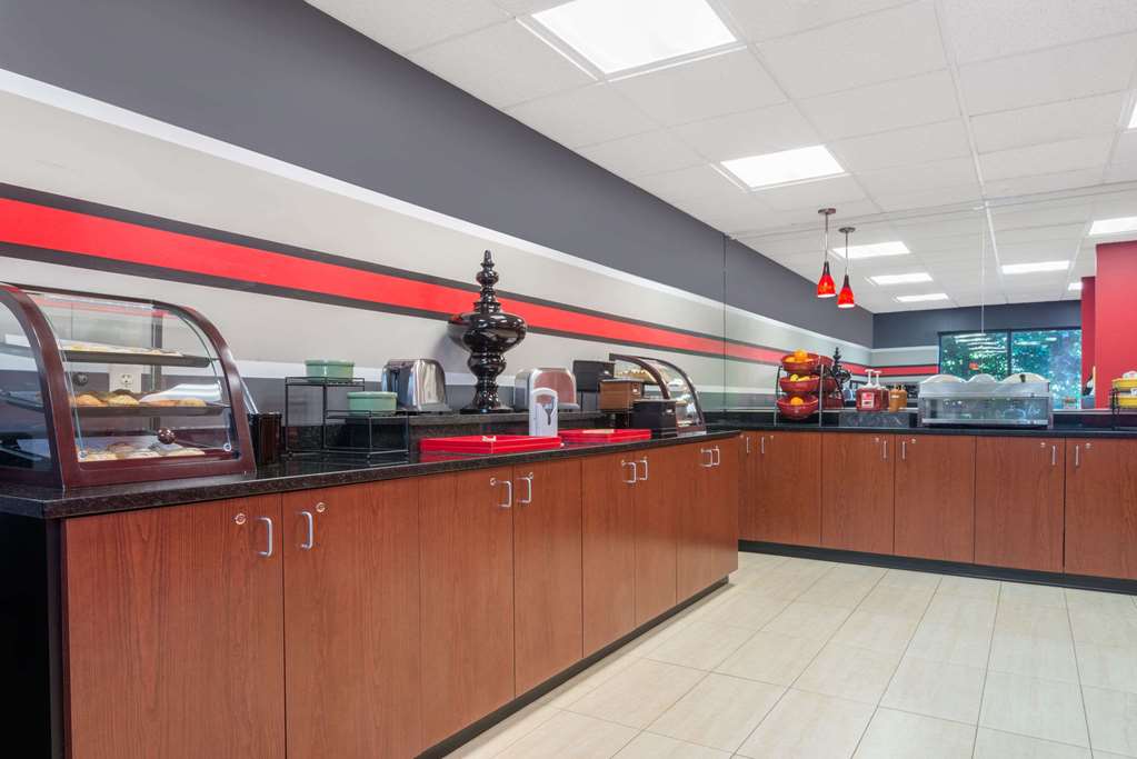 Ramada by Wyndham Catlettsburg Ashland - photo 22