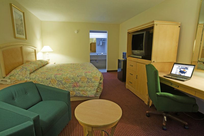 Americas Best Value Inn Evergreen - photo 9