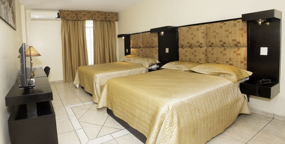 Hotel Tropico Inn — San Miguel — photo 5
