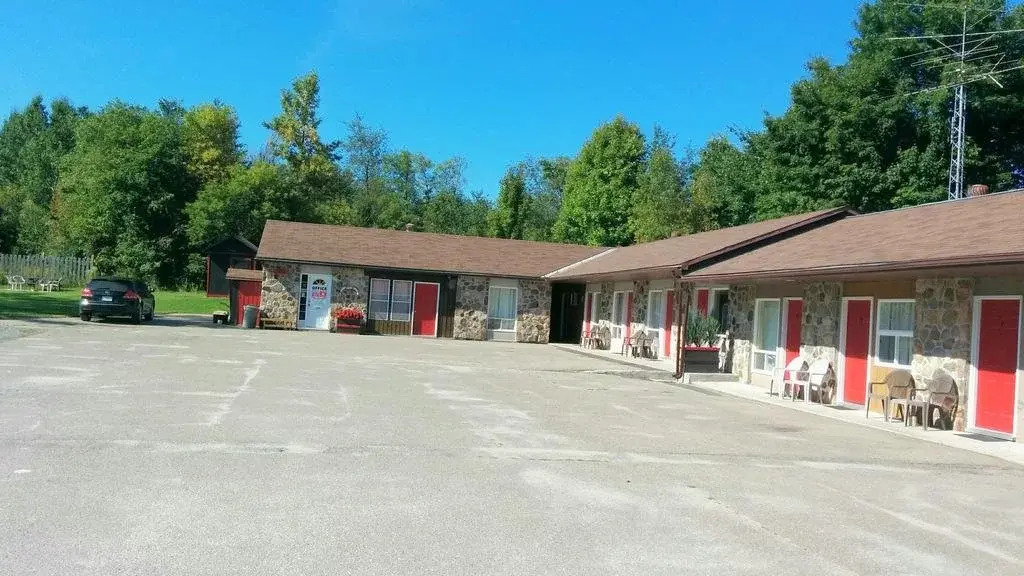 Westport Station Motel — Gananoque — photo 2