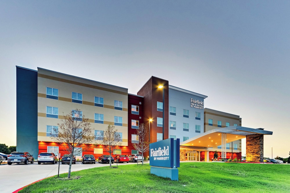 Fairfield Inn & Suites by Marriott Dallas Love Field - photo 30