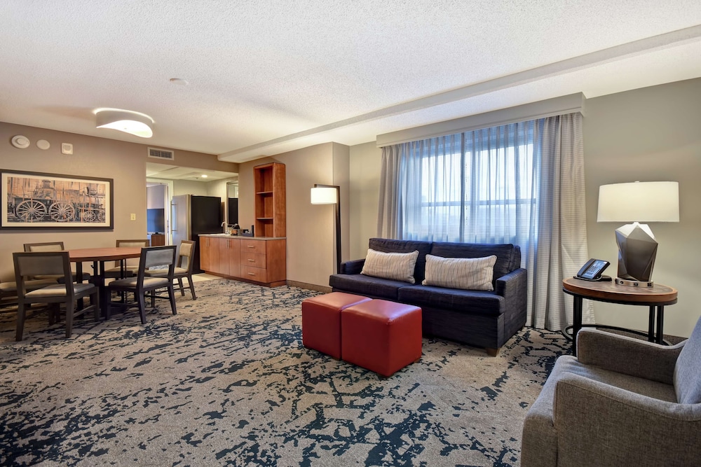 Embassy Suites by Hilton Omaha Downtown Old Market - photo 23