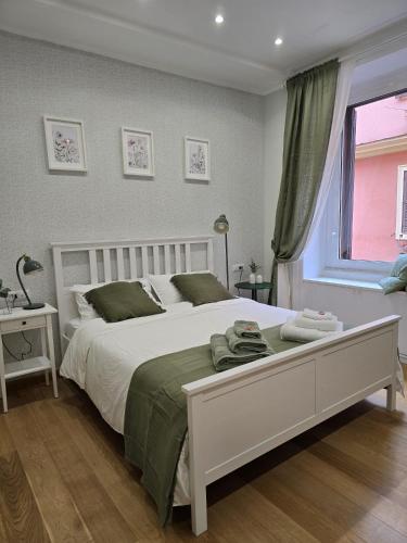 Rome Candia Holiday House — 4-Star Luxury Hotel in Rome, Italy