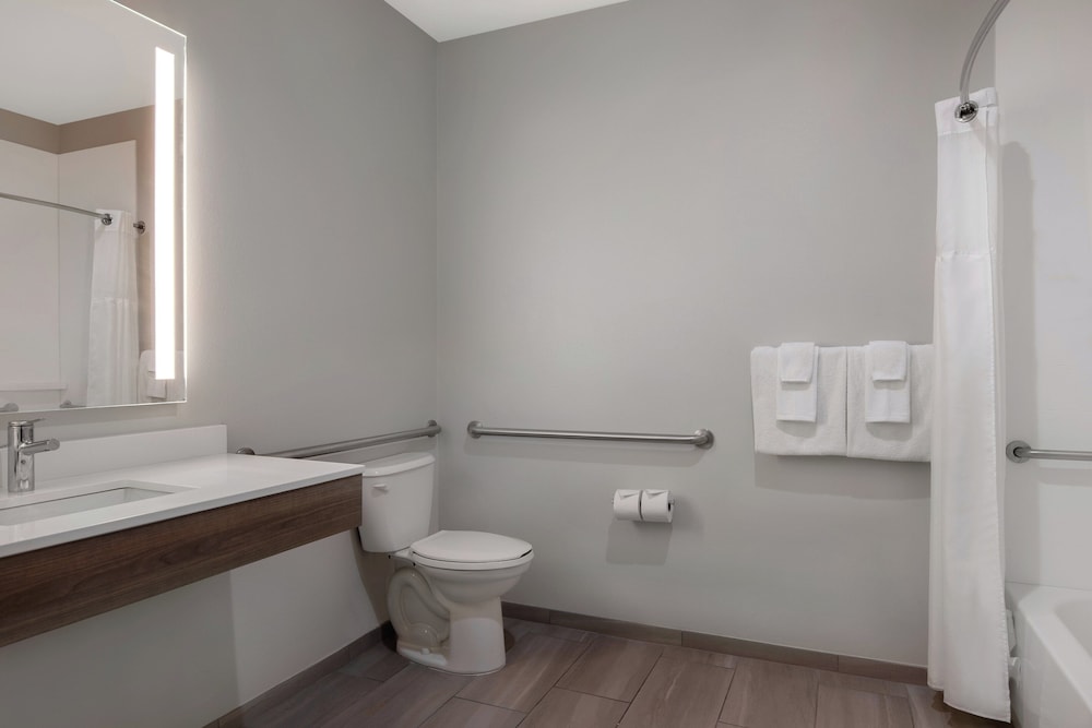 Holiday Inn Express Hotel & Suites Prattville South by IHG - photo 16
