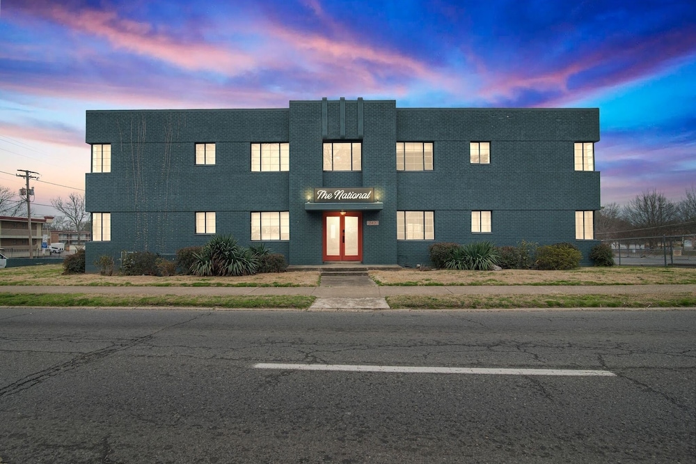 Vintage Elegance Condo Steps Away From Casino Hot Springs - photo 31