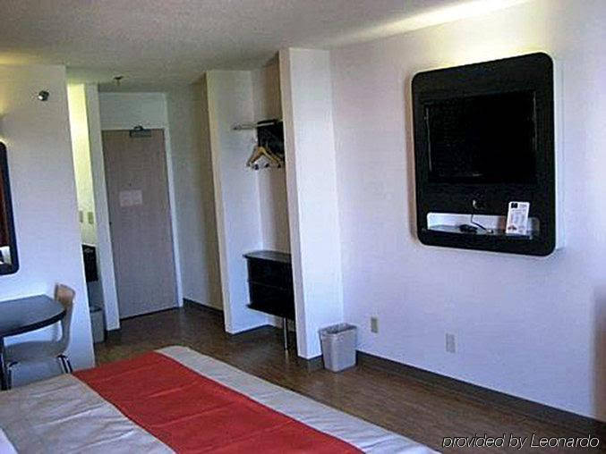 Motel 6 Bloomington Normal - photo 4