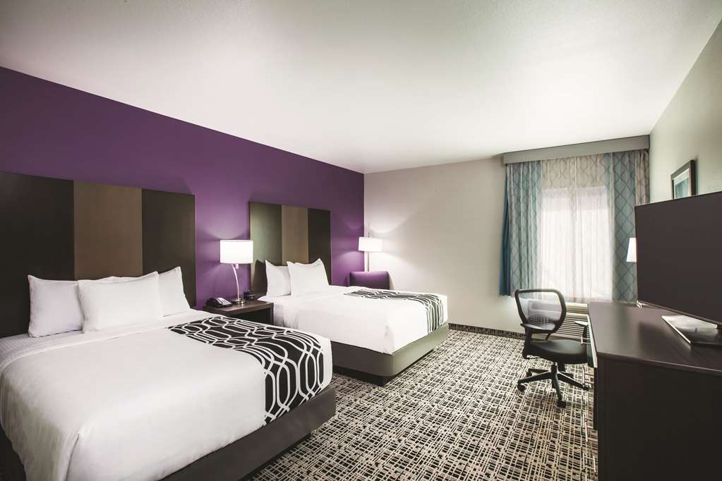La Quinta Inn & Suites by Wyndham Lubbock South - photo 24