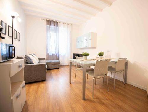 Leoncino Apartment — 4-Star Luxury Hotel in Verona, Italy