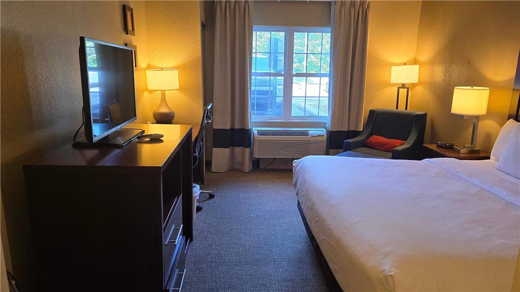 Comfort Inn & Suites Grafton Cedarburg - photo 14