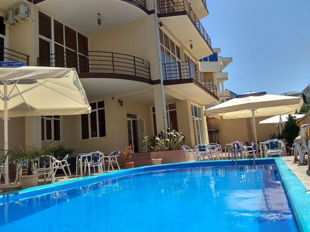 Niagara Falls Hotel - last minute hotel in Sochi