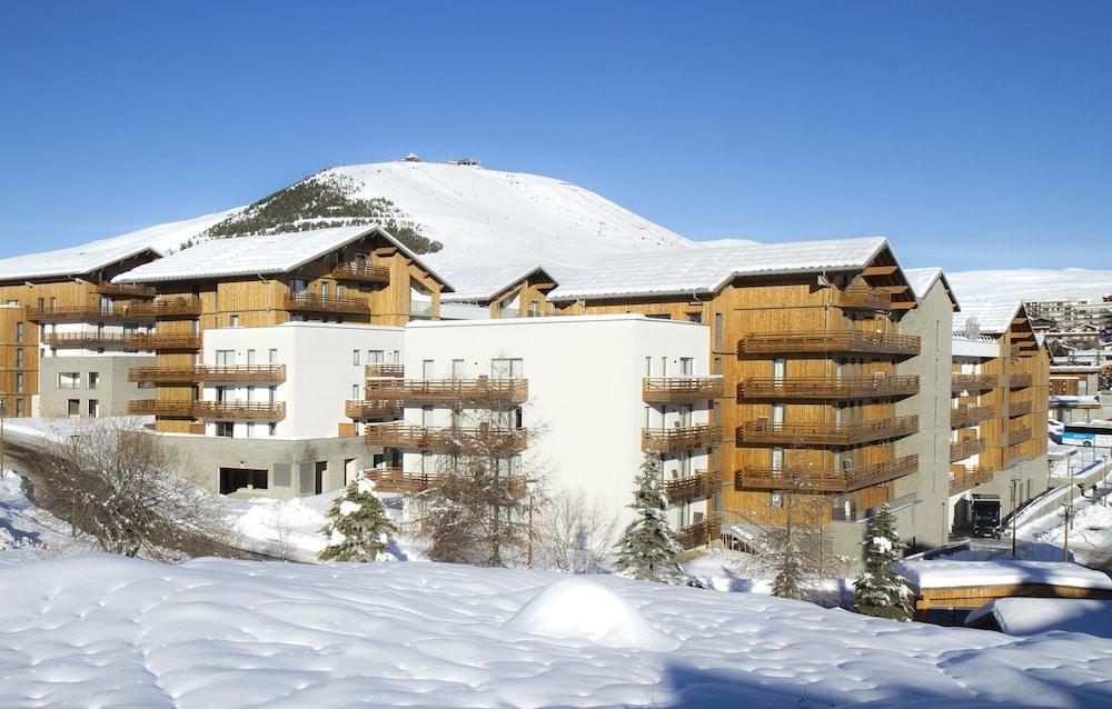 Appart'hôtel Prestige Odalys L'Eclose — 5-Star Luxury Hotel in Huez, France