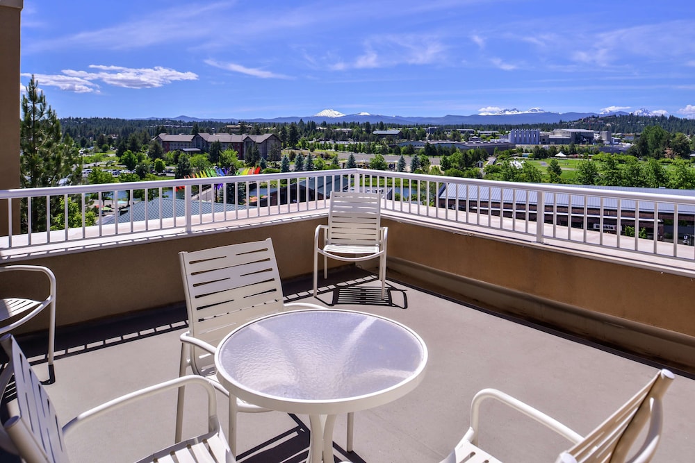 Hilton Garden Inn Bend - photo 52