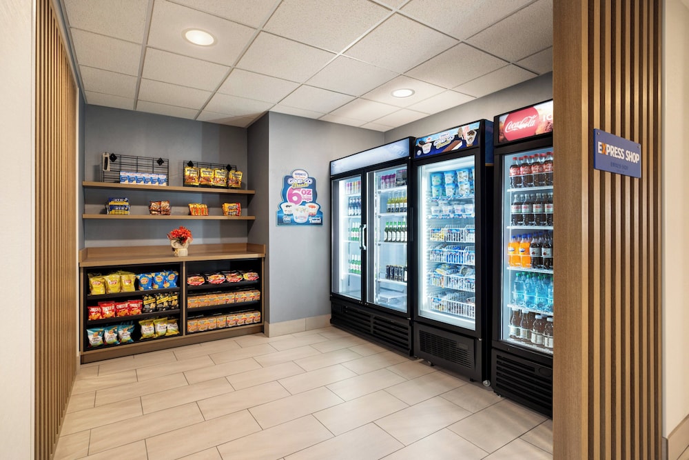 Holiday Inn Express Syracuse Airport by IHG - photo 25