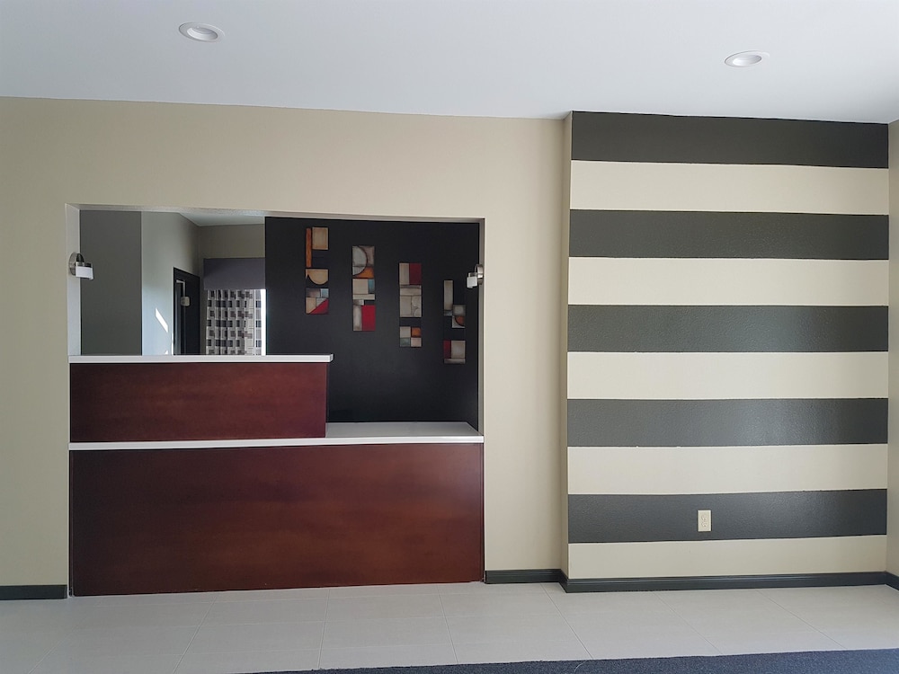 Empire Inn Cypress - photo 2