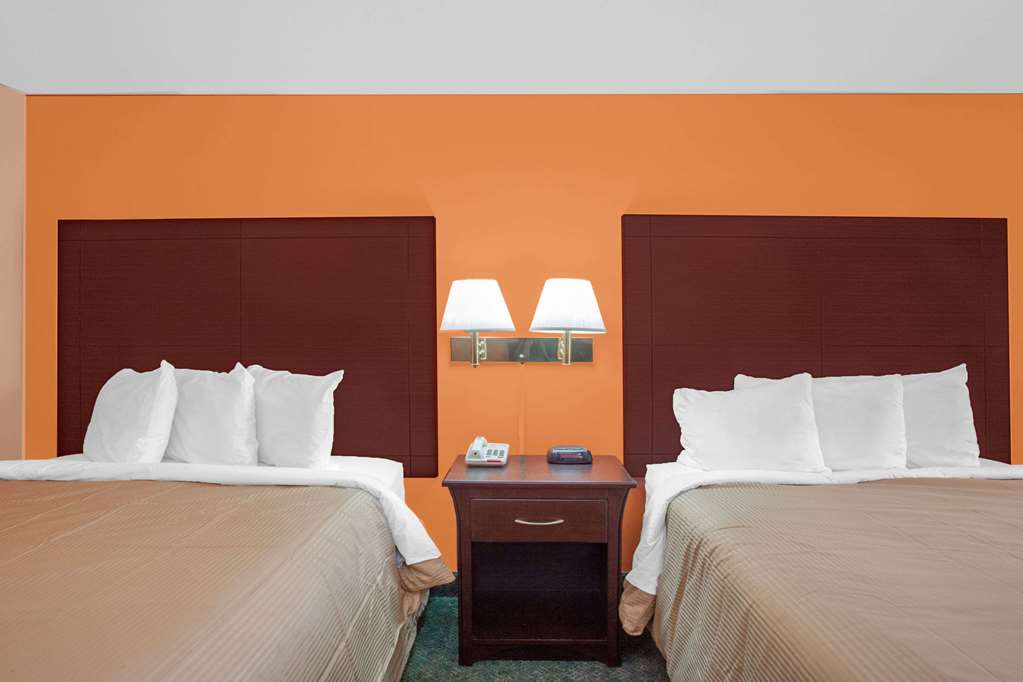 Days Inn by Wyndham Moulton - photo 5