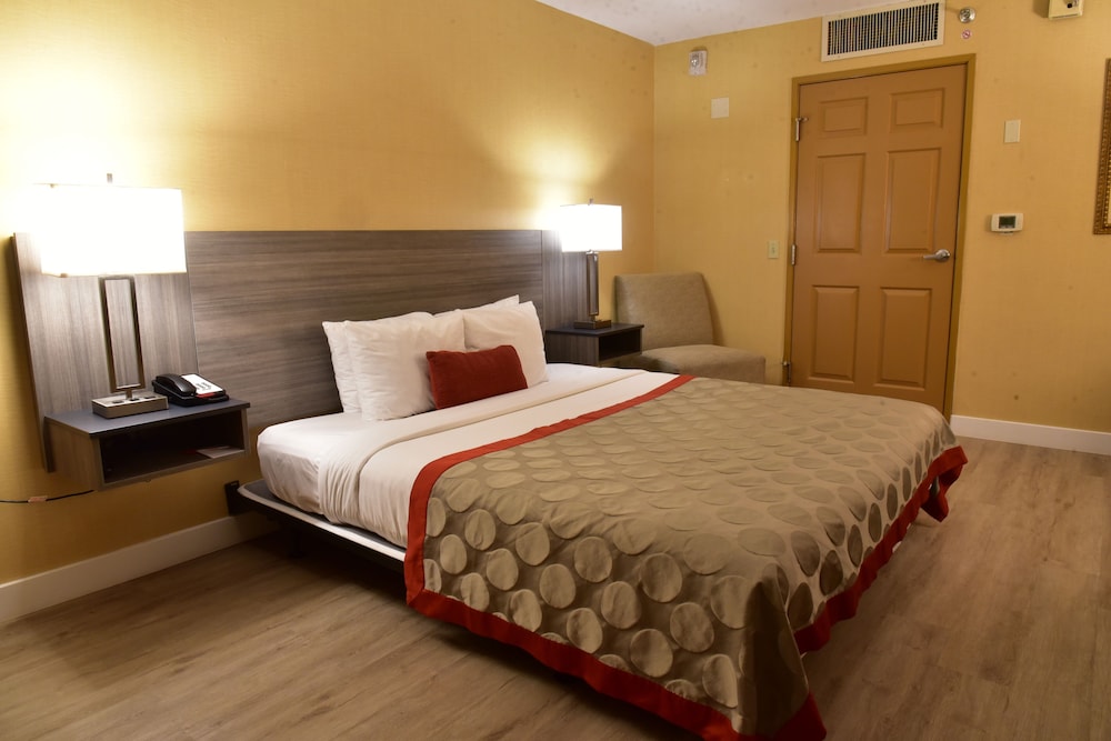 Ramada by Wyndham San Diego National City - photo 19