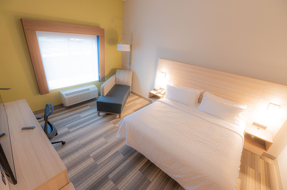 Holiday Inn Express & Suites Dayton East Beavercreek by IHG - photo 8