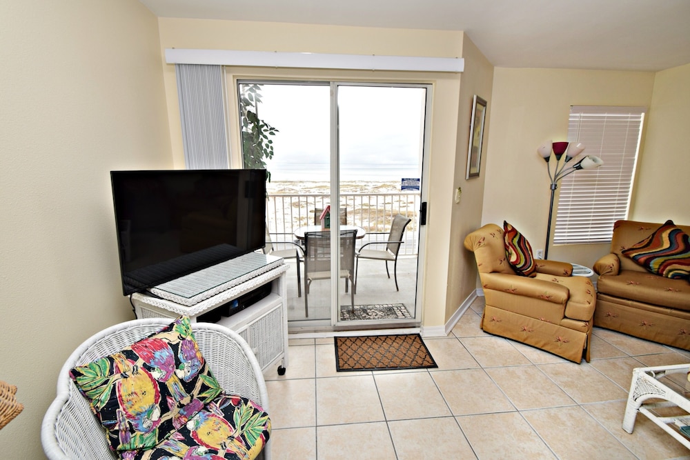 Grand Beach Resort 411 by RedAwning - photo 9