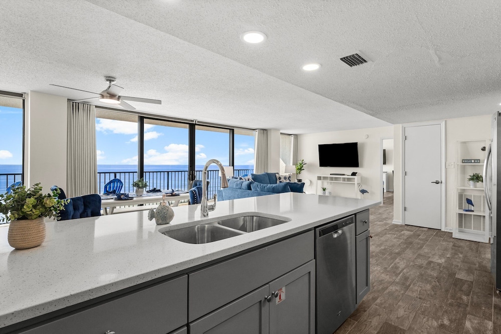 Sandpiper Beacon Beach Resort - photo 227