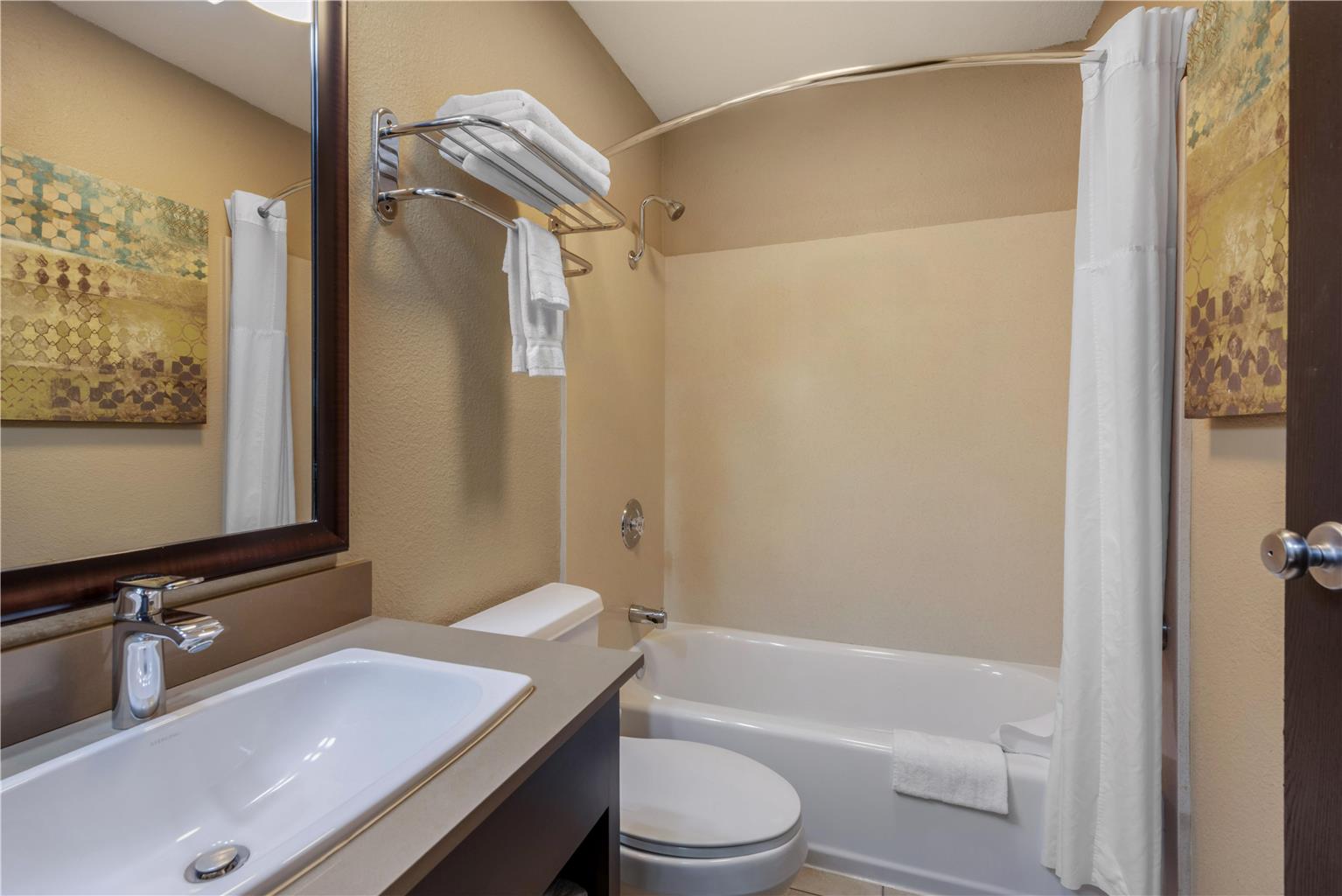 Best Western Long Beach Inn - photo 16