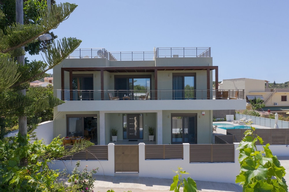 Manuel's Dream — 4-Star Luxury Hotel in Rethymno, Greece