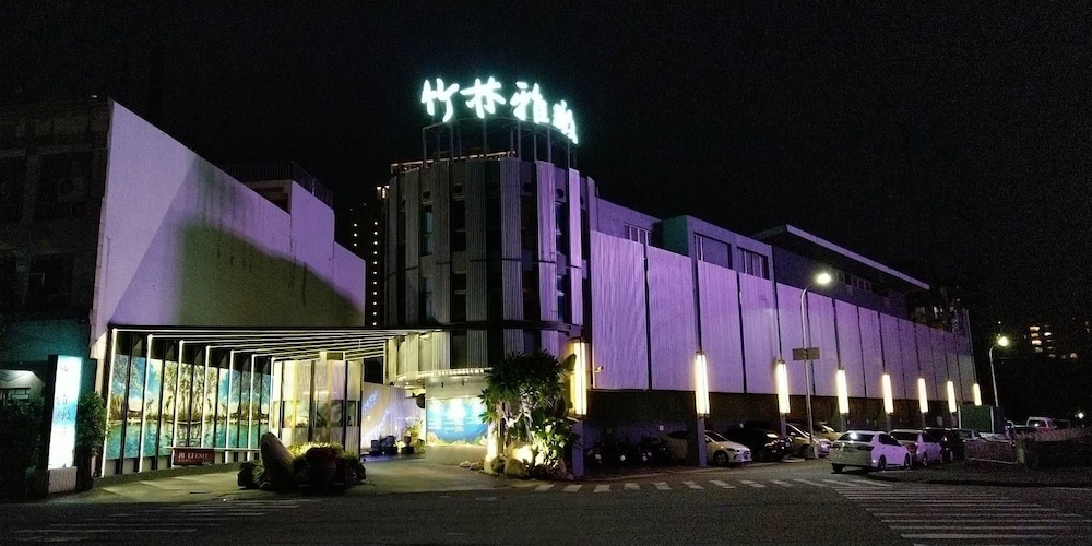 Refinement Motel - carbon neutral hotel in Taichung