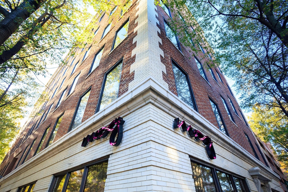 Moxy Richmond Downtown - featured photo