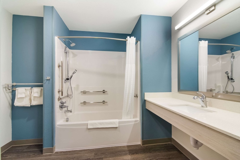 WoodSpring Suites Morrisville Raleigh Durham Airport - photo 23
