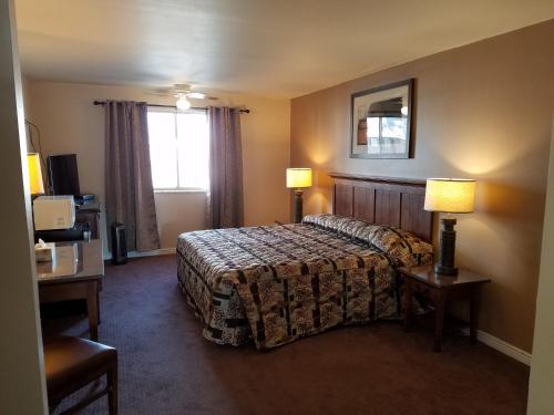 Antler Motel - photo 14