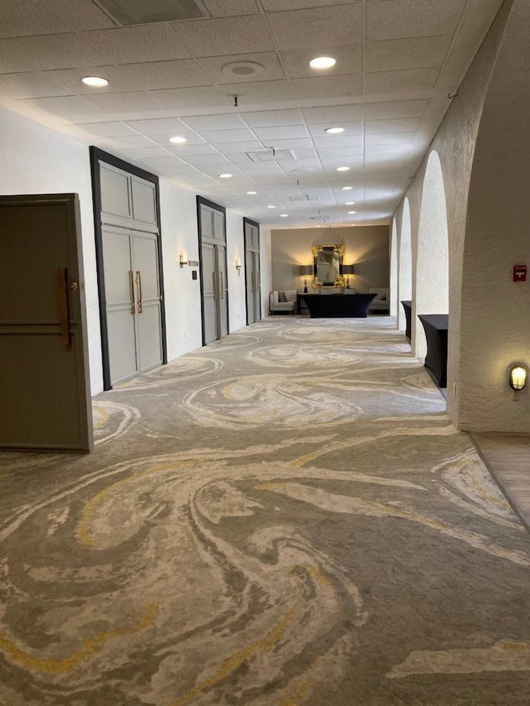 DoubleTree By Hilton Hotel Tucson Reid Park - photo 34