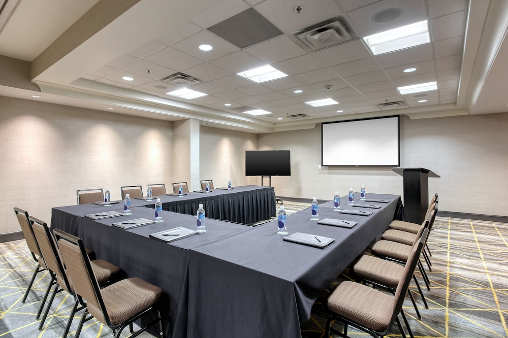 Holiday Inn Hotel & Suites Atlanta Airport North by IHG - photo 67