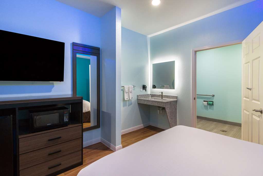 Americas Best Value Inn Aldine Westfield - photo 16