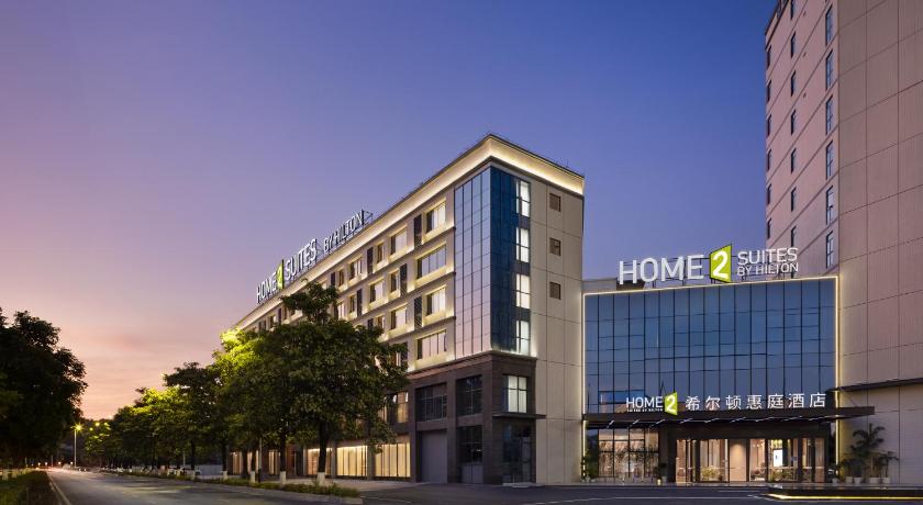 Home2 Suites by Hilton Guangzhou Baiyun Airport West — 4-Star Luxury Hotel in Guangzhou, People's Republic of China