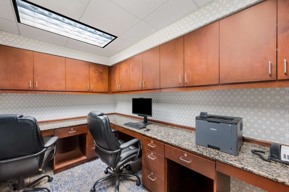Hampton Inn & Suites Fredericksburg at Celebrate Virginia - photo 76