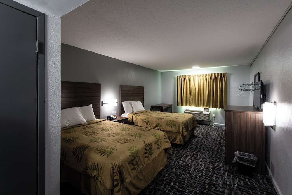 Regency Inn And Suites Nashville - photo 7