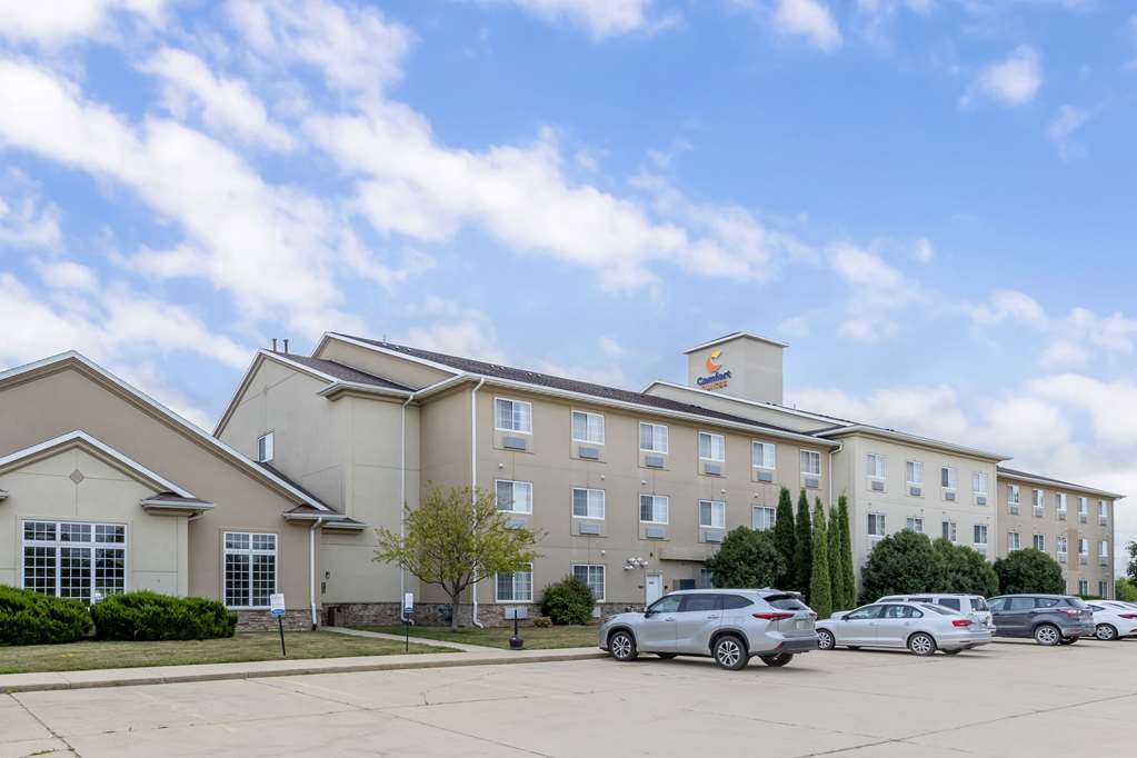 Comfort Suites Cedar Falls - photo 4