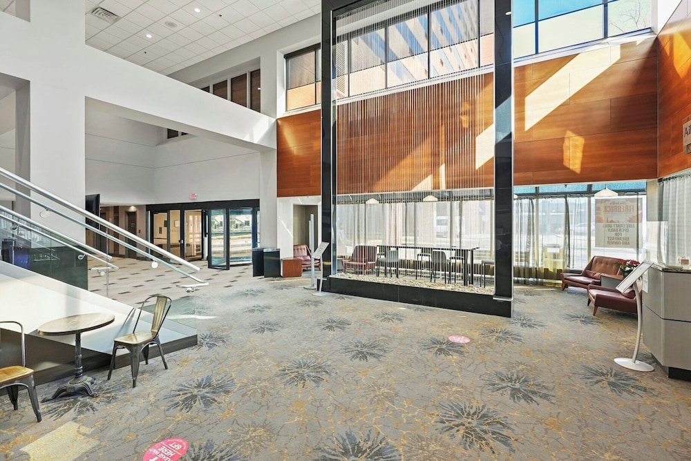 Crowne Plaza Suites MSP Airport Mall of America by IHG - photo 93