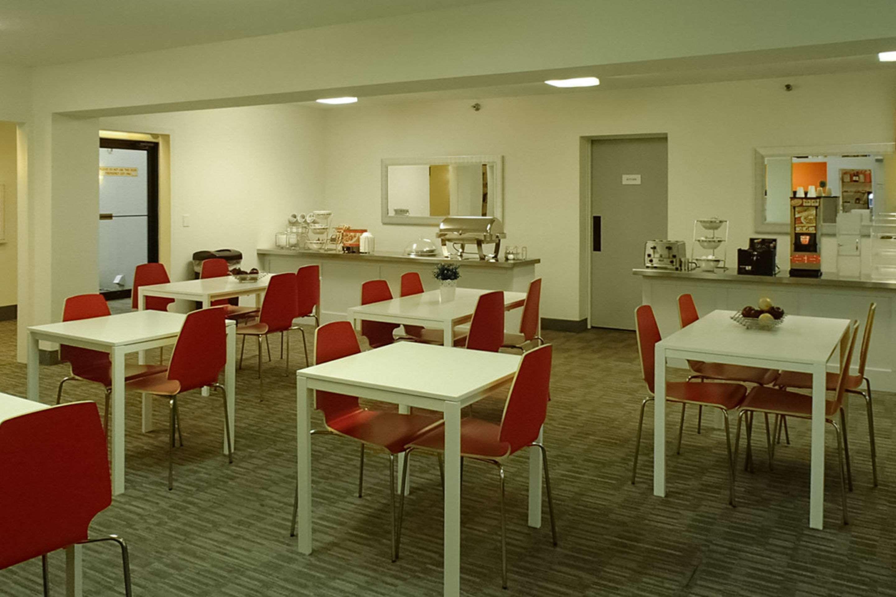 Garland Hotel - photo 10