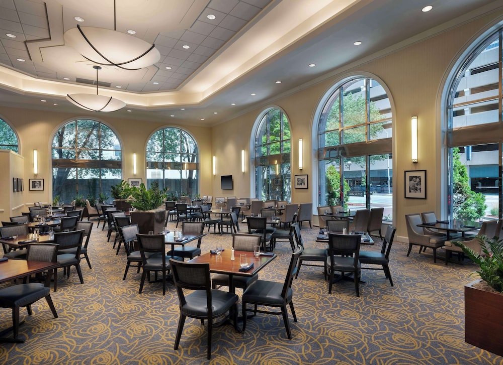Hilton Indianapolis Hotel & Suites - photo 33