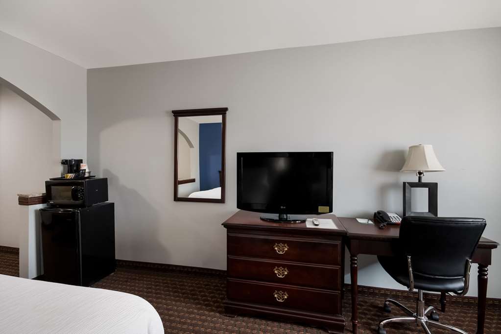 Quality Inn & Suites Oklahoma City North - photo 30