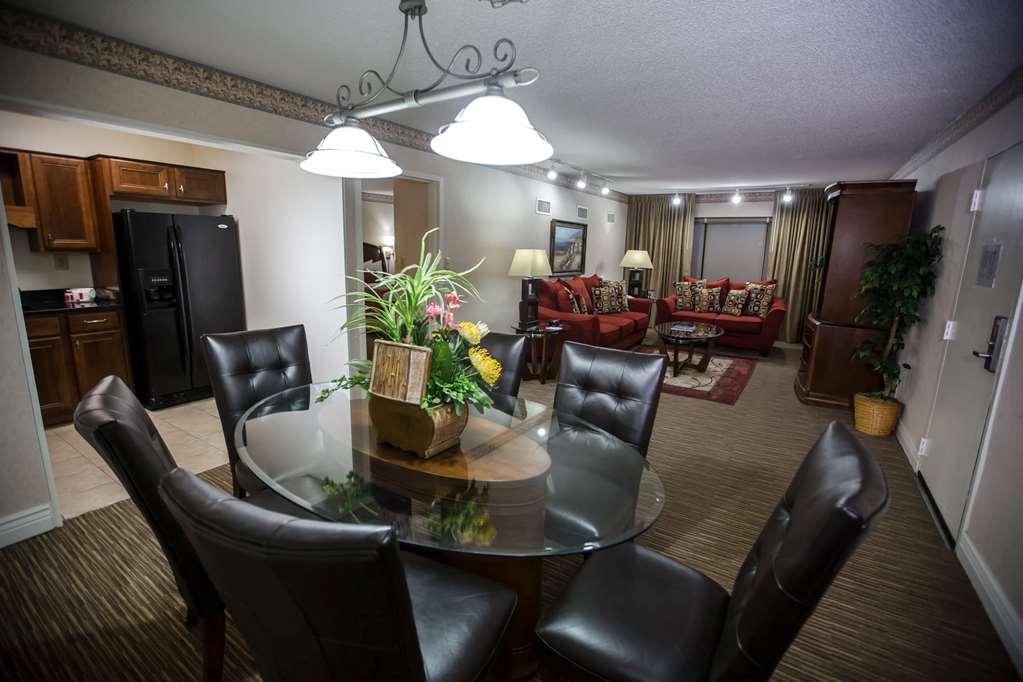 Ramada Hotel & Conference Center by Wyndham Jacksonville - photo 30