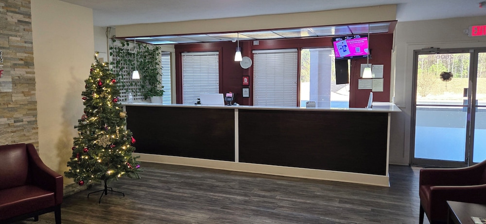 HomeTowne Studios LaGrange - photo 4