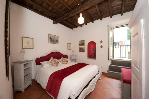 Il Valentino — 4-Star Luxury Hotel in Castel Gandolfo, Italy
