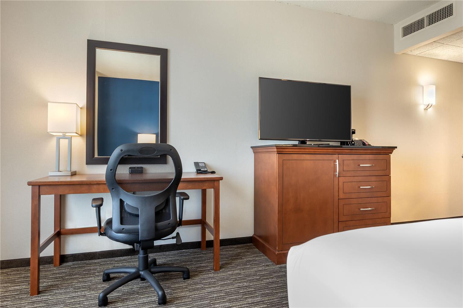 Drury Plaza Hotel Columbia East - photo 17