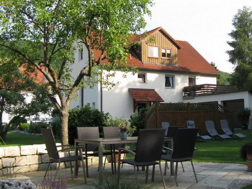 Ferienwohnung Rita Halser — 4-Star Luxury Hotel in Riedenburg, Germany