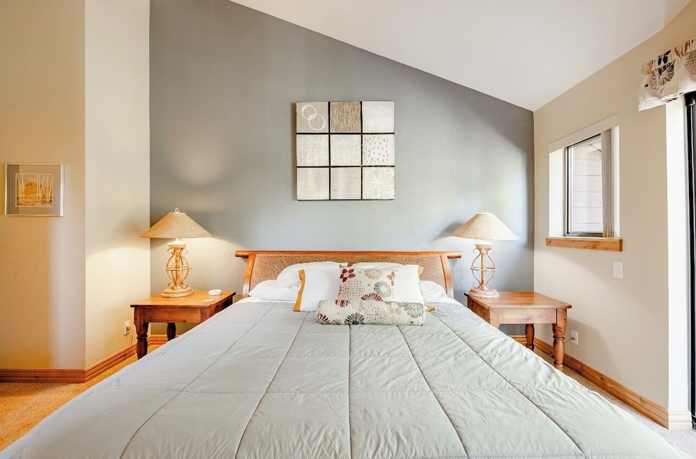 Village Point 101 - photo 11
